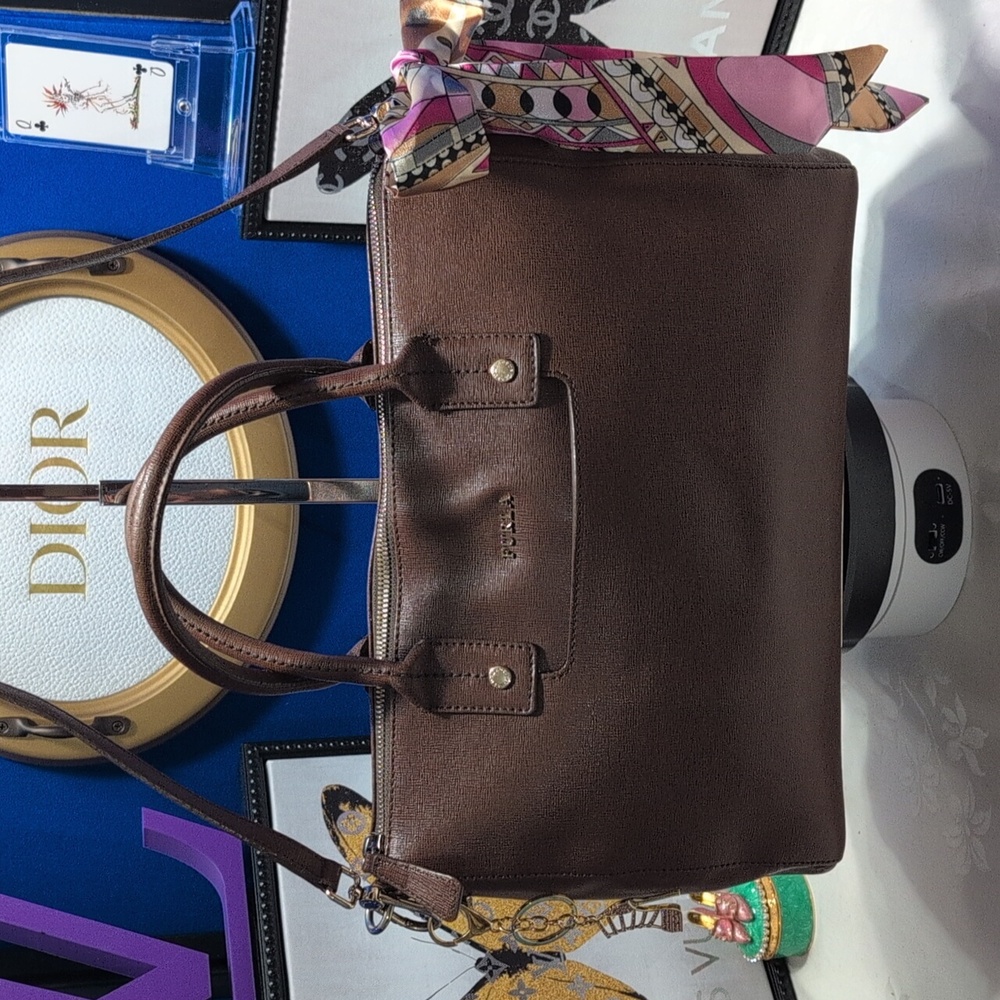 Furla Brown Grained Leather Shoulder Bag/ Crossbody with Structured Design🔥